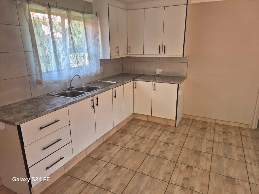 3 Bedroom Property for Sale in Geelhoutpark North West